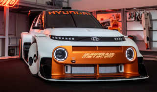 Hyundai Insteroid - front static